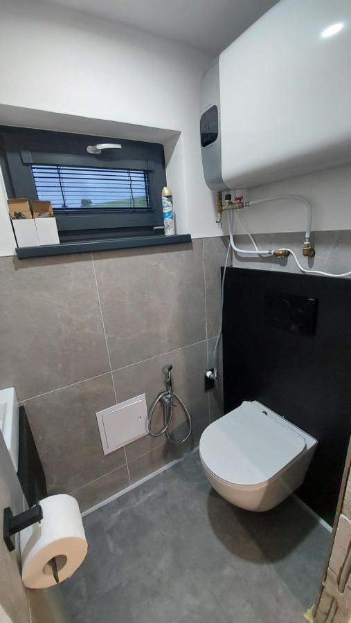 Apartman Cassovia Holcikovce Luaran gambar